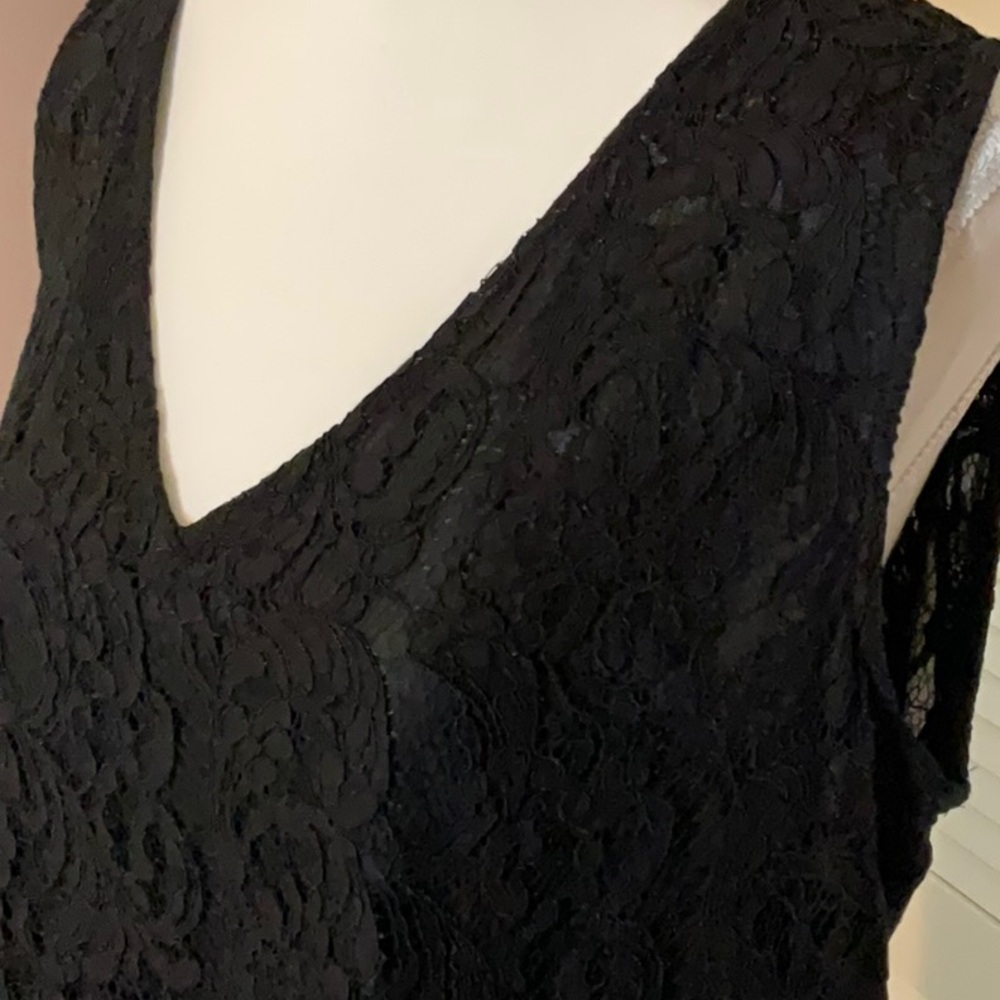 White House Black Market Elegant Black Lace Sleeveless Top